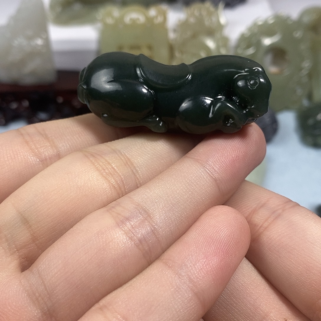 和田玉未镶嵌挂件