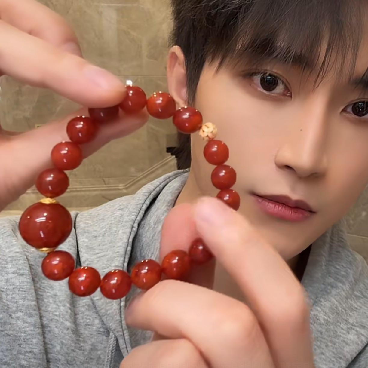 壹屿珠宝   122262  南红玛瑙传世级手串