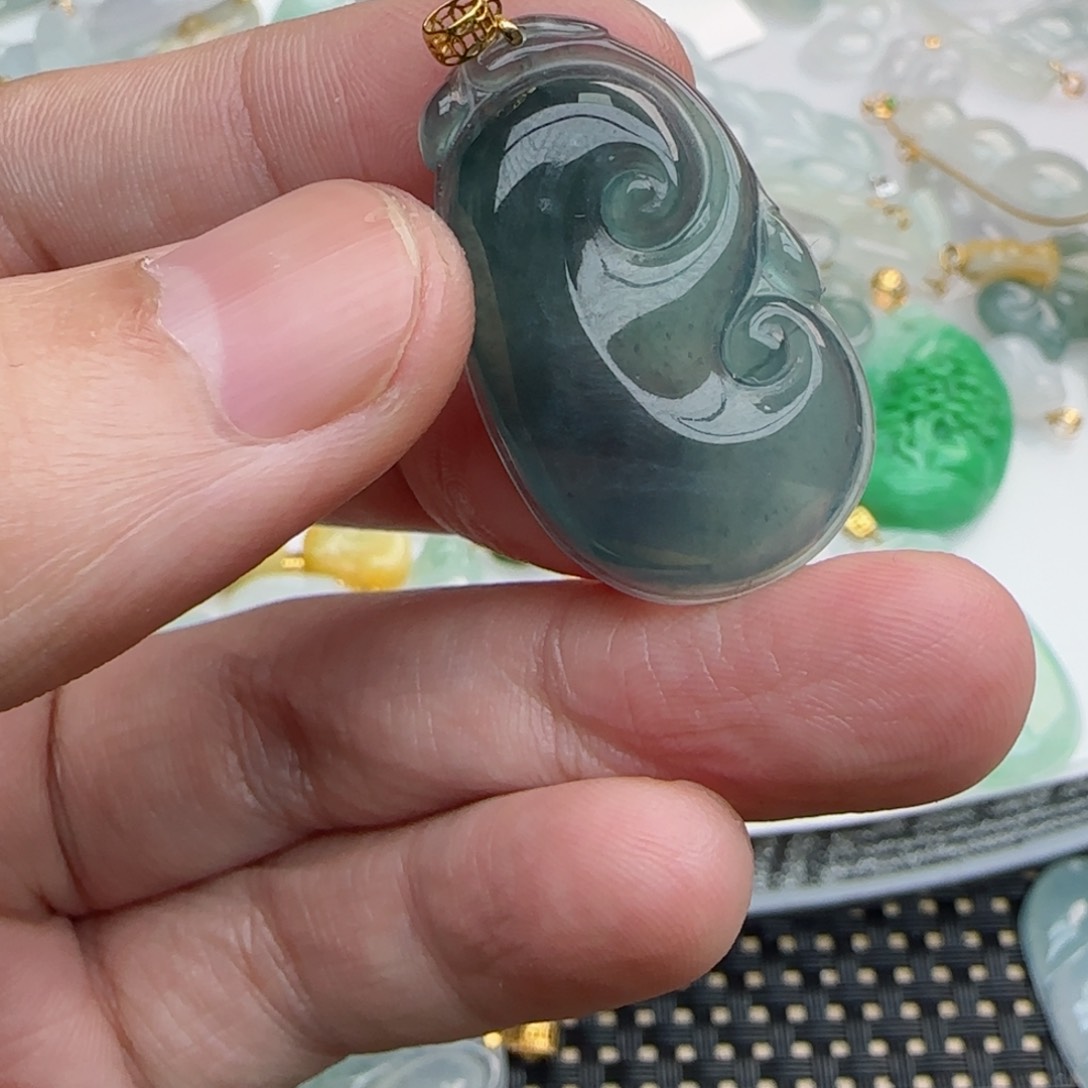 【闪购商品】翡翠吊坠(不含链)18K金镶嵌如意