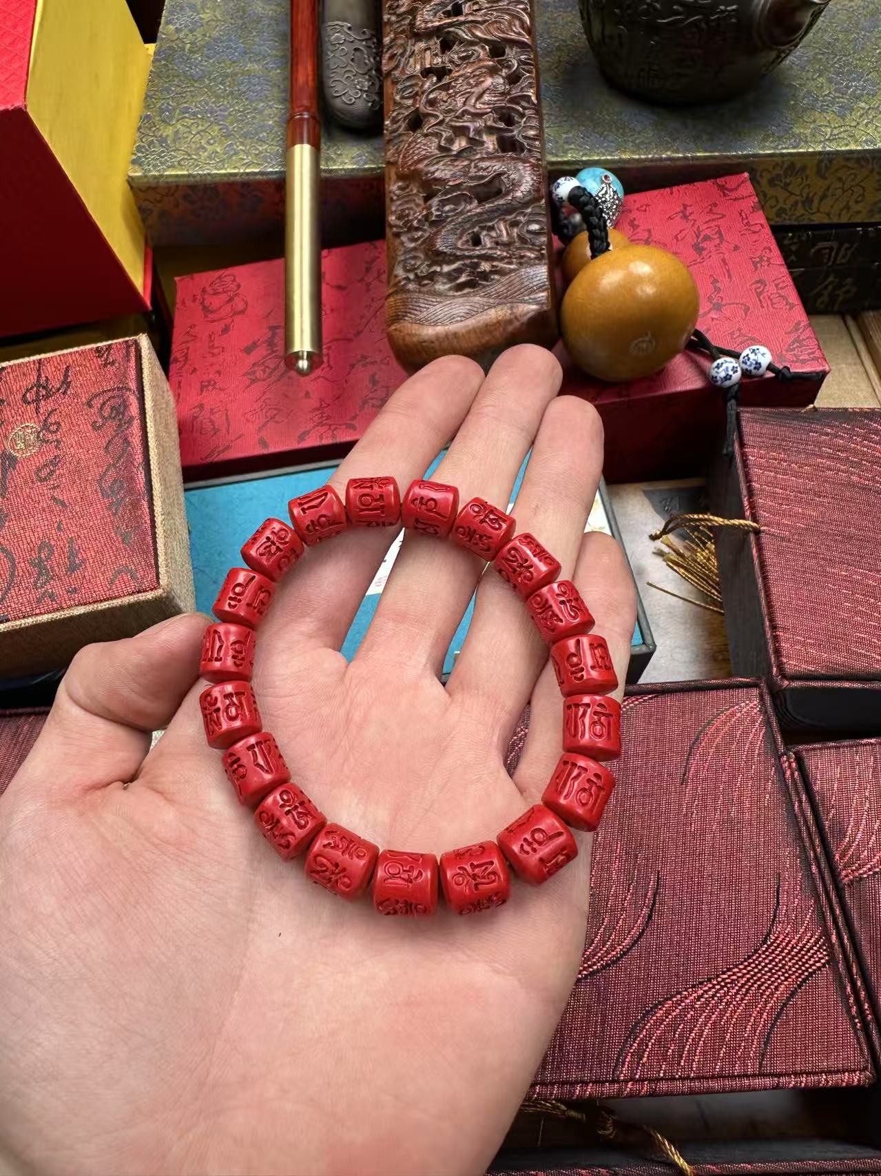 天然辰砂【闪购商品】原矿直切手串