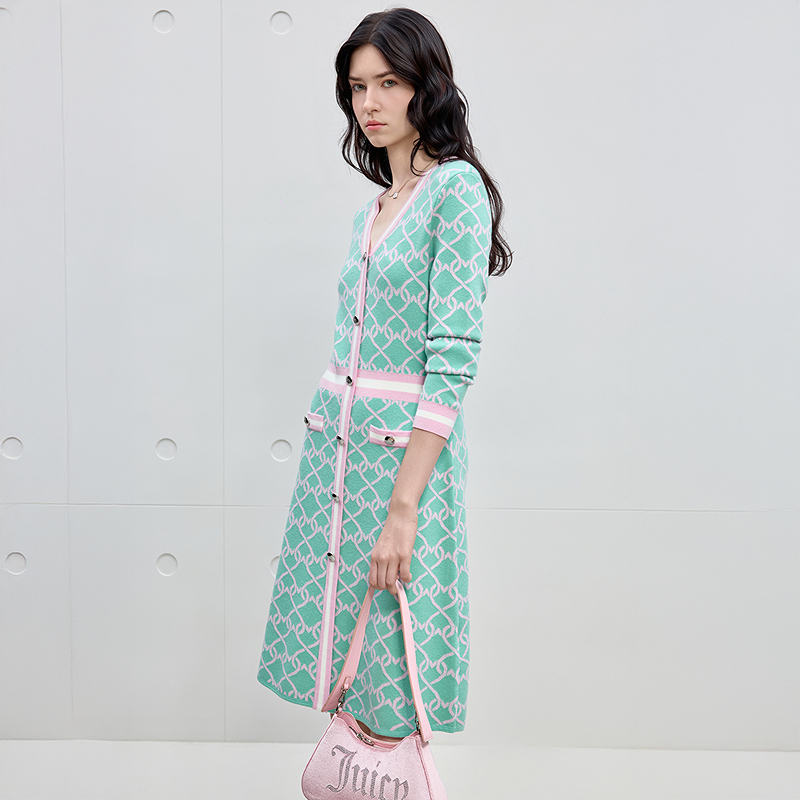 Juicy Couture橘滋满身爱心提花V领修身毛衣连衣裙女