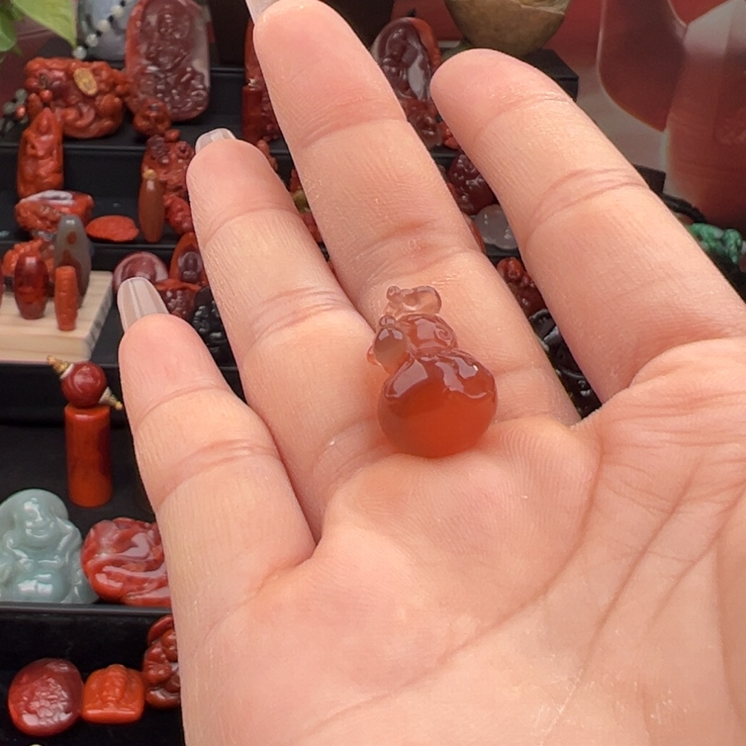 闖***王南红玛瑙未镶嵌葫芦