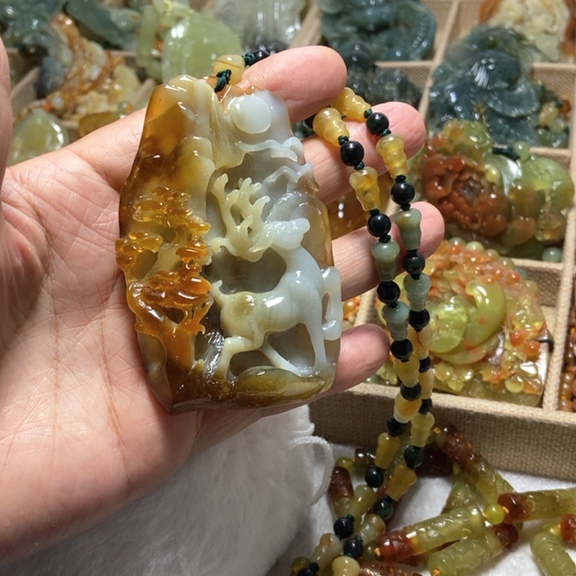 【闪购商品】蛇纹石玉未镶嵌颈饰