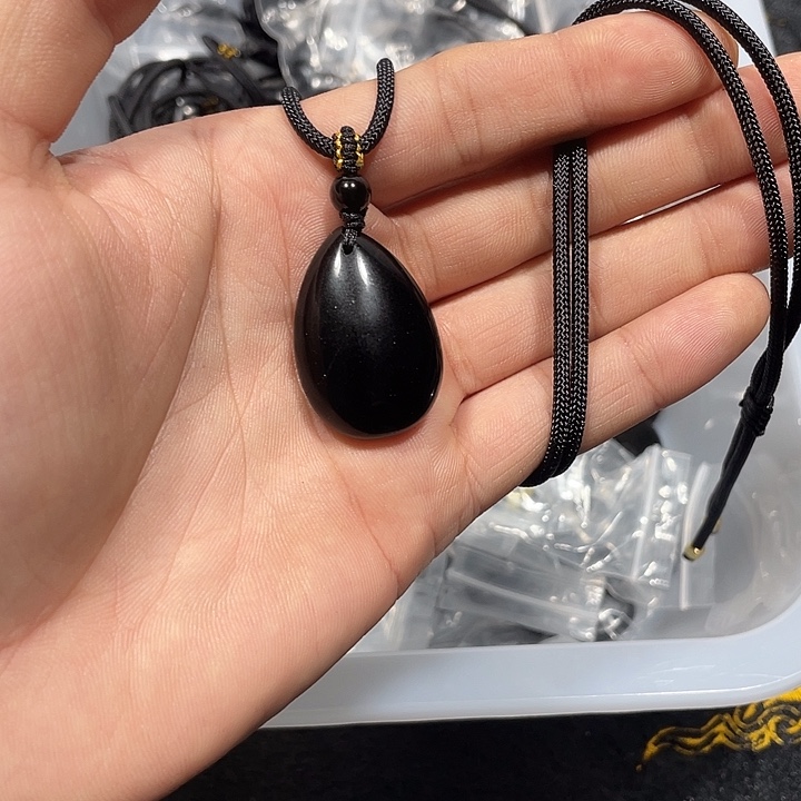 黑曜岩合金颈饰小水滴