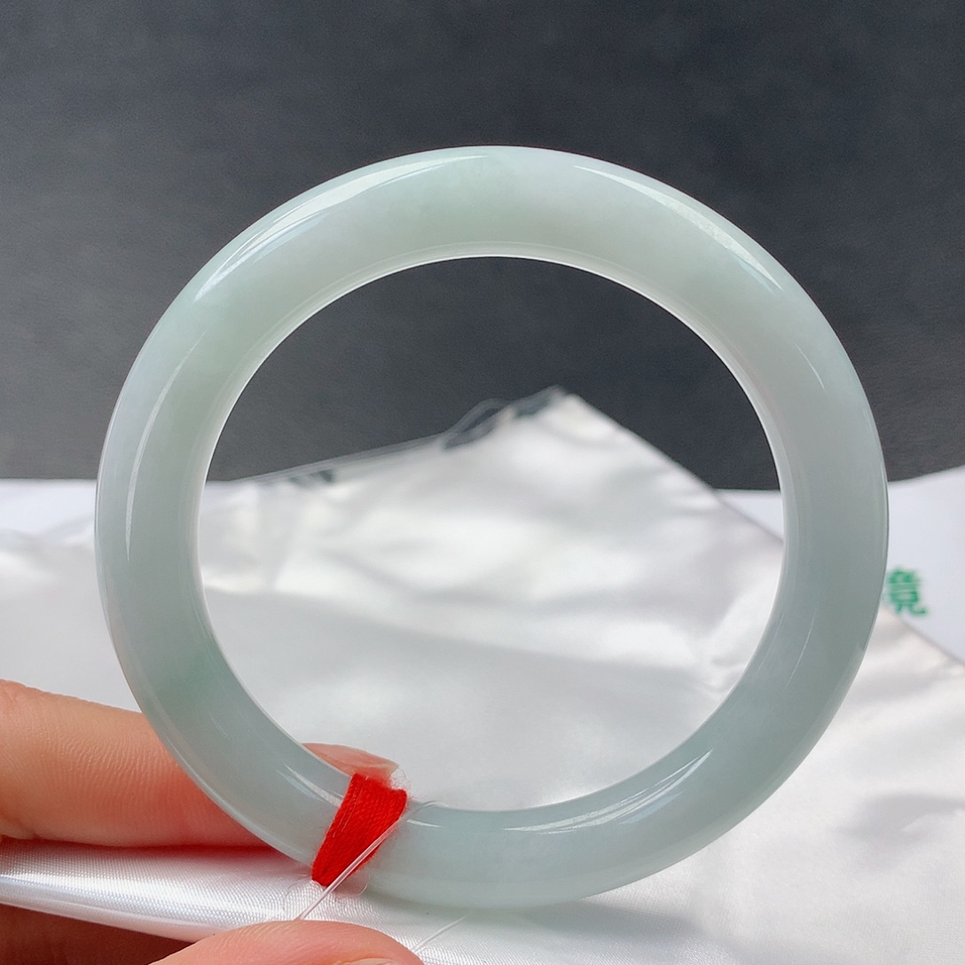 翡翠手镯未镶嵌50圆56