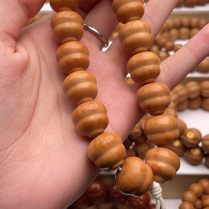 友***好吊坠猴头核桃漏眼款高抛大葫芦手持