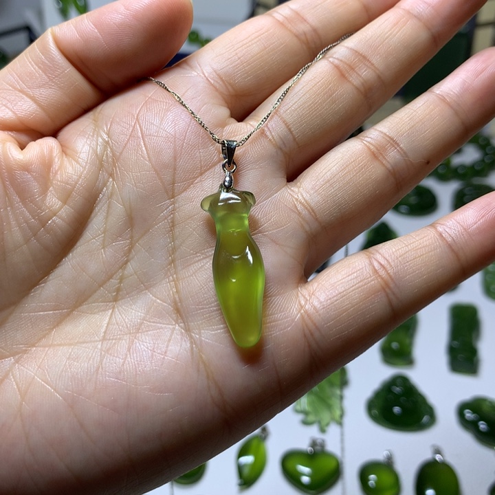 岫玉银S925镶嵌颈饰吊坠