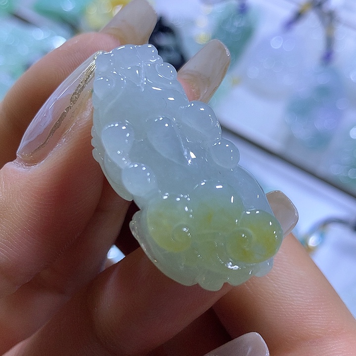 翡翠颈饰未镶嵌天然翡翠A货吊坠