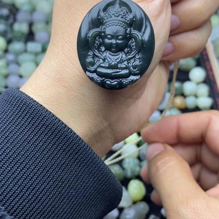 和田玉未镶嵌颈饰