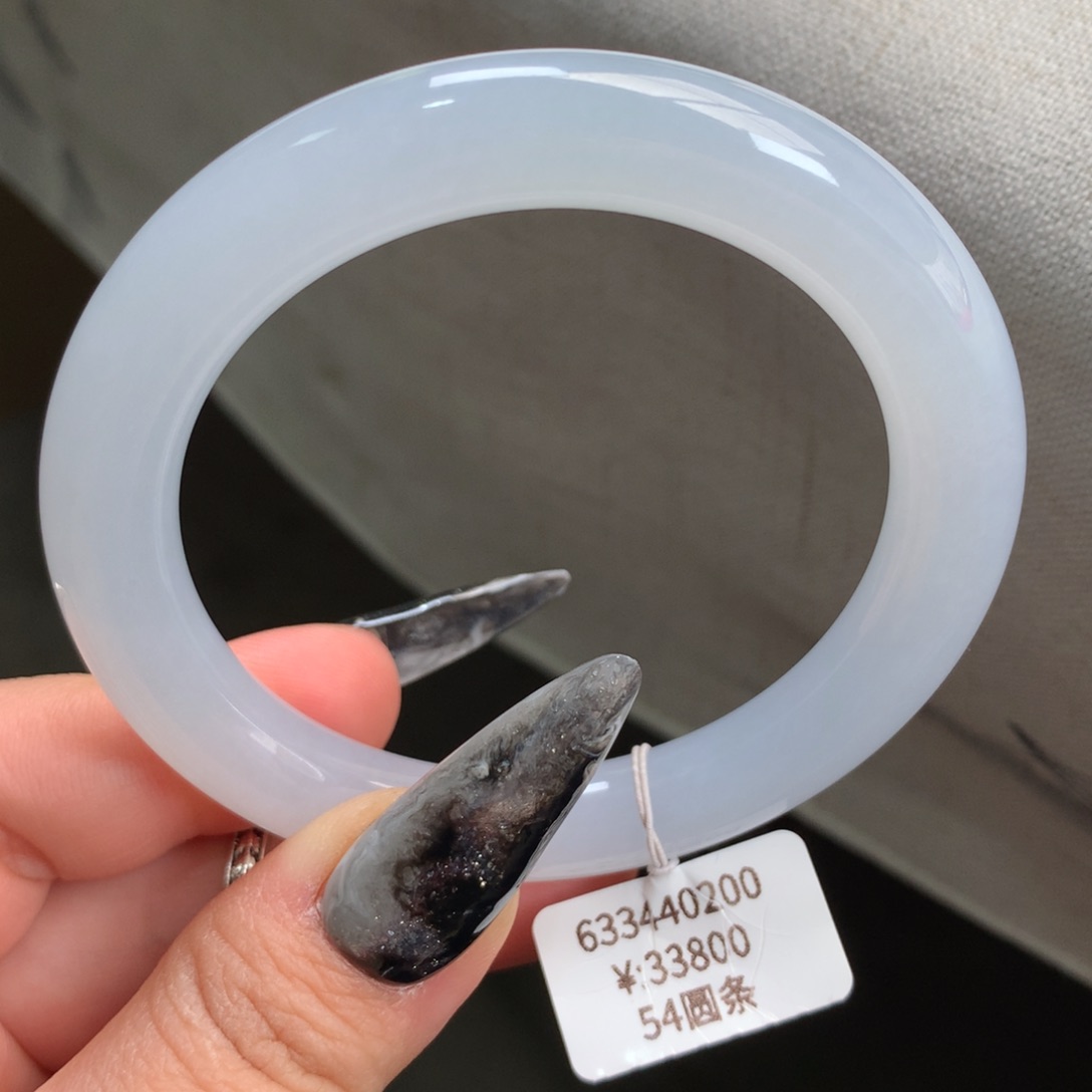 翡翠手镯未镶嵌冰胶奶白圆条