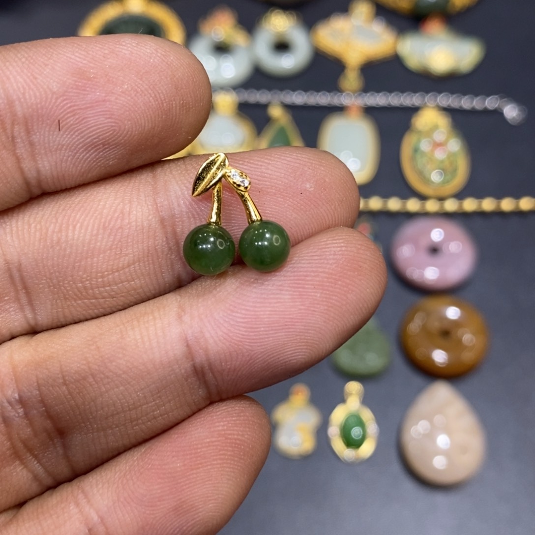 和田玉颈饰银S925镀金镶嵌