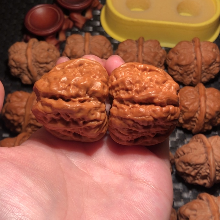 梁***文玩核桃把件蛙王