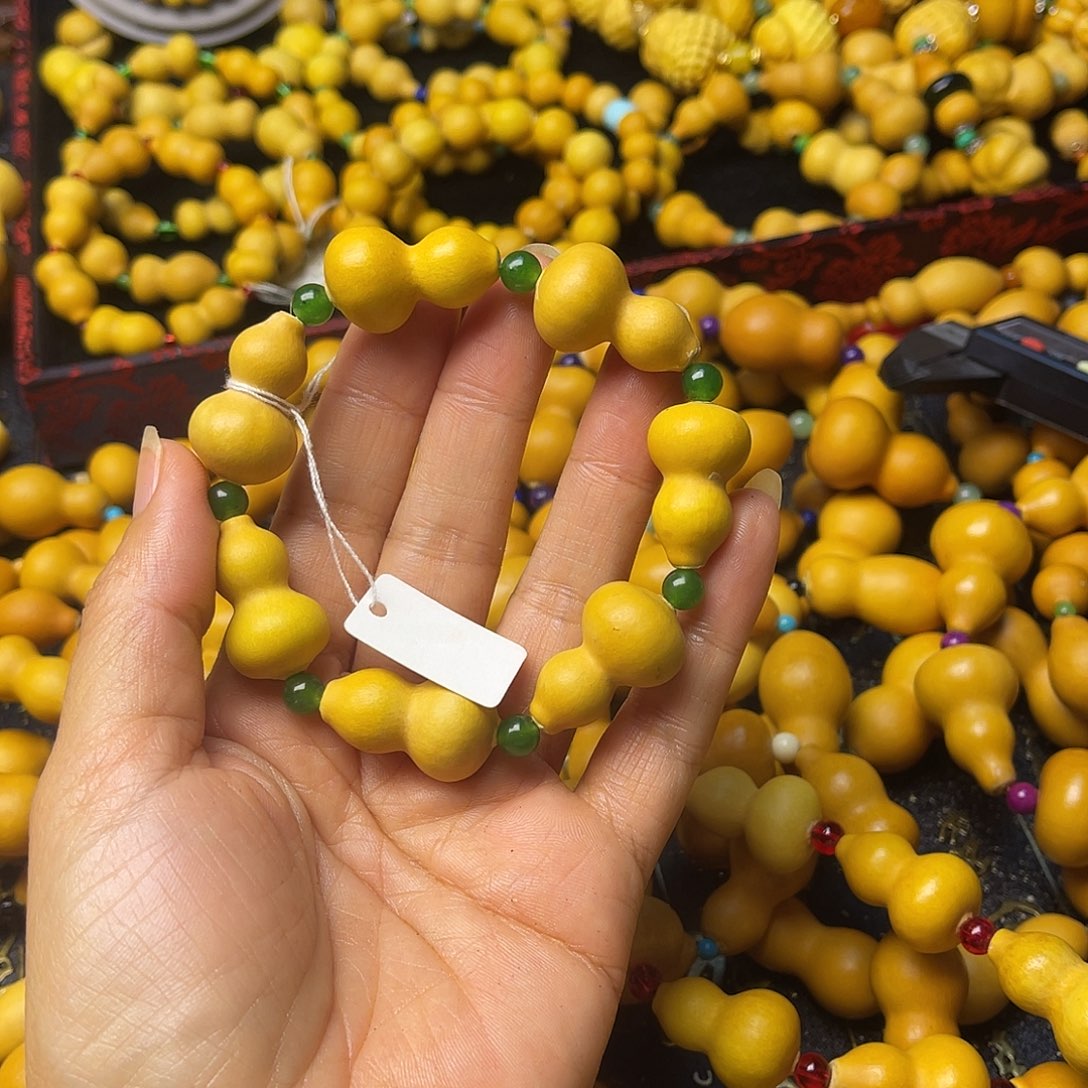 大叶紫檀（黑酸枝木类）