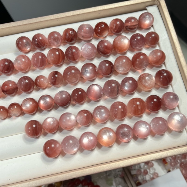 特级强光粉锂云母圆珠单颗