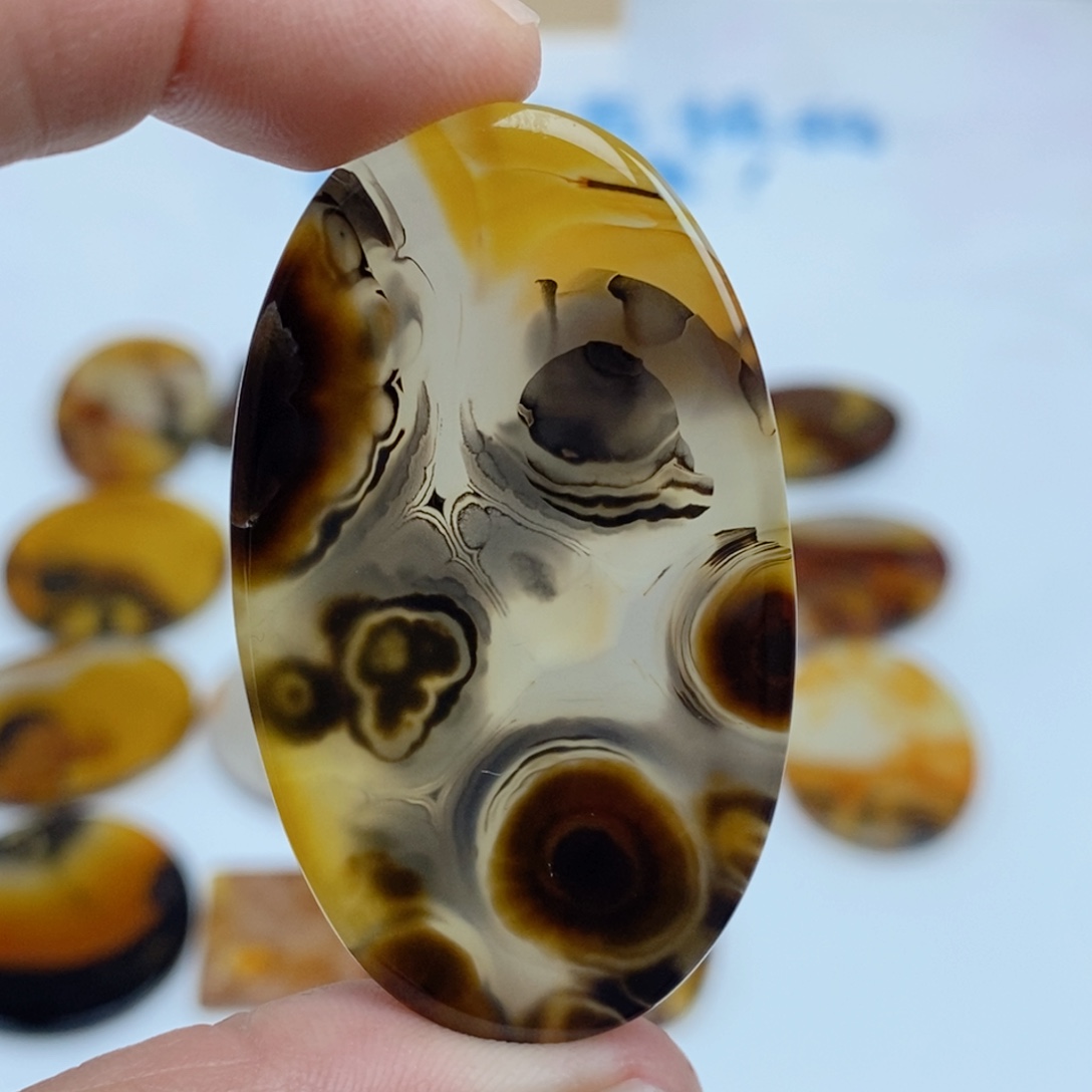 玛瑙/玉髓未镶嵌珠宝半成品