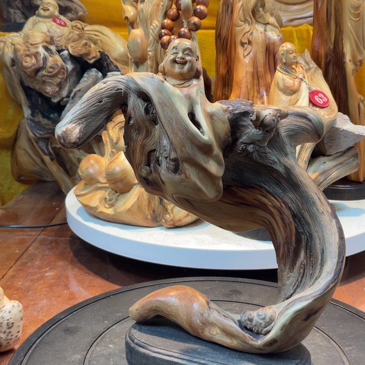 柏木（崖柏）崖柏   弥勒