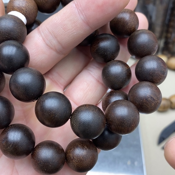 沉香碎屑沉香越南富森野生红土