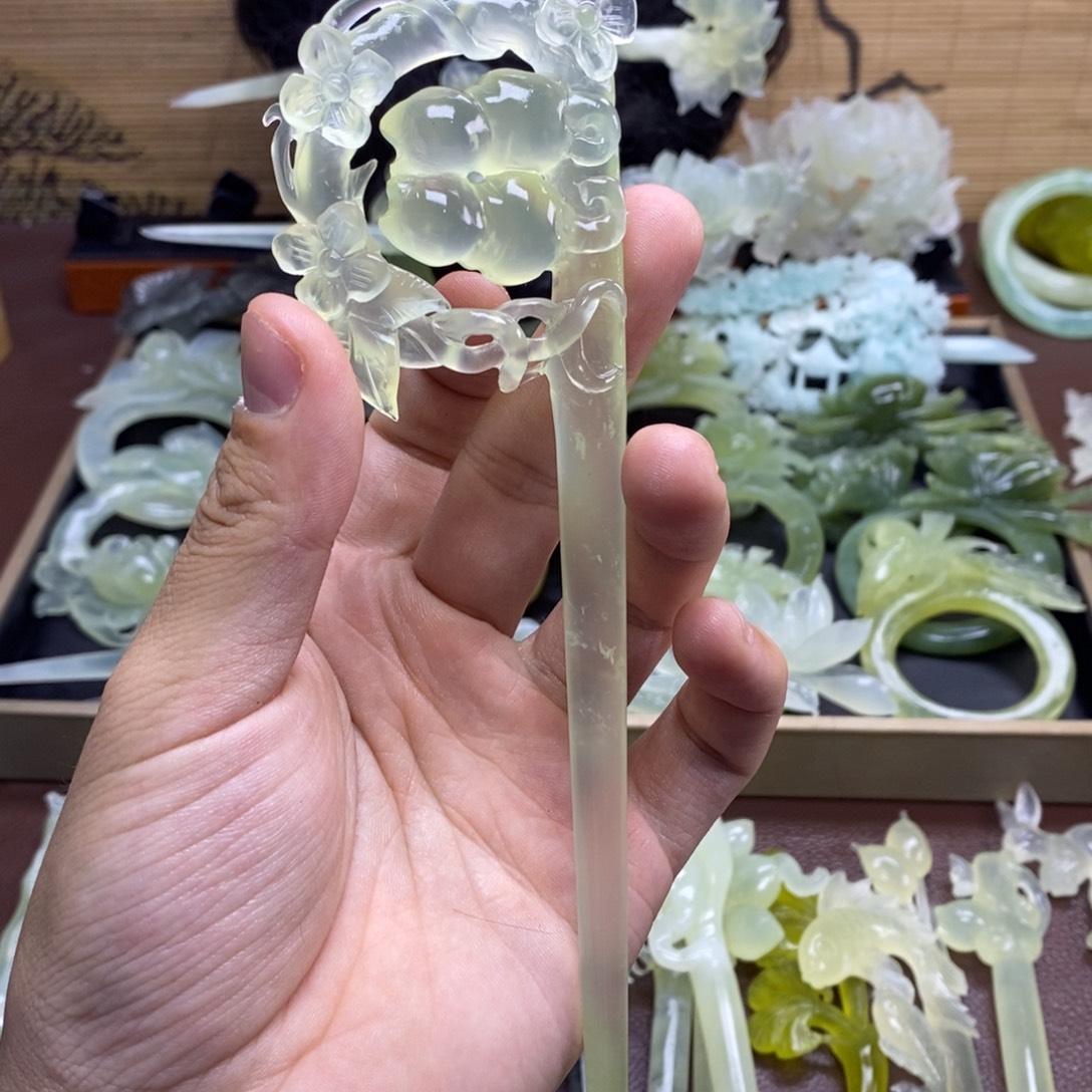 依***0蛇纹石玉未镶嵌发饰