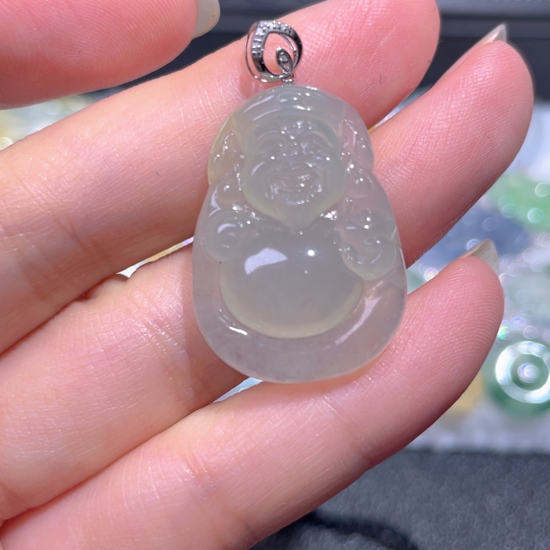 颈饰18K金镶嵌翡翠翡翠