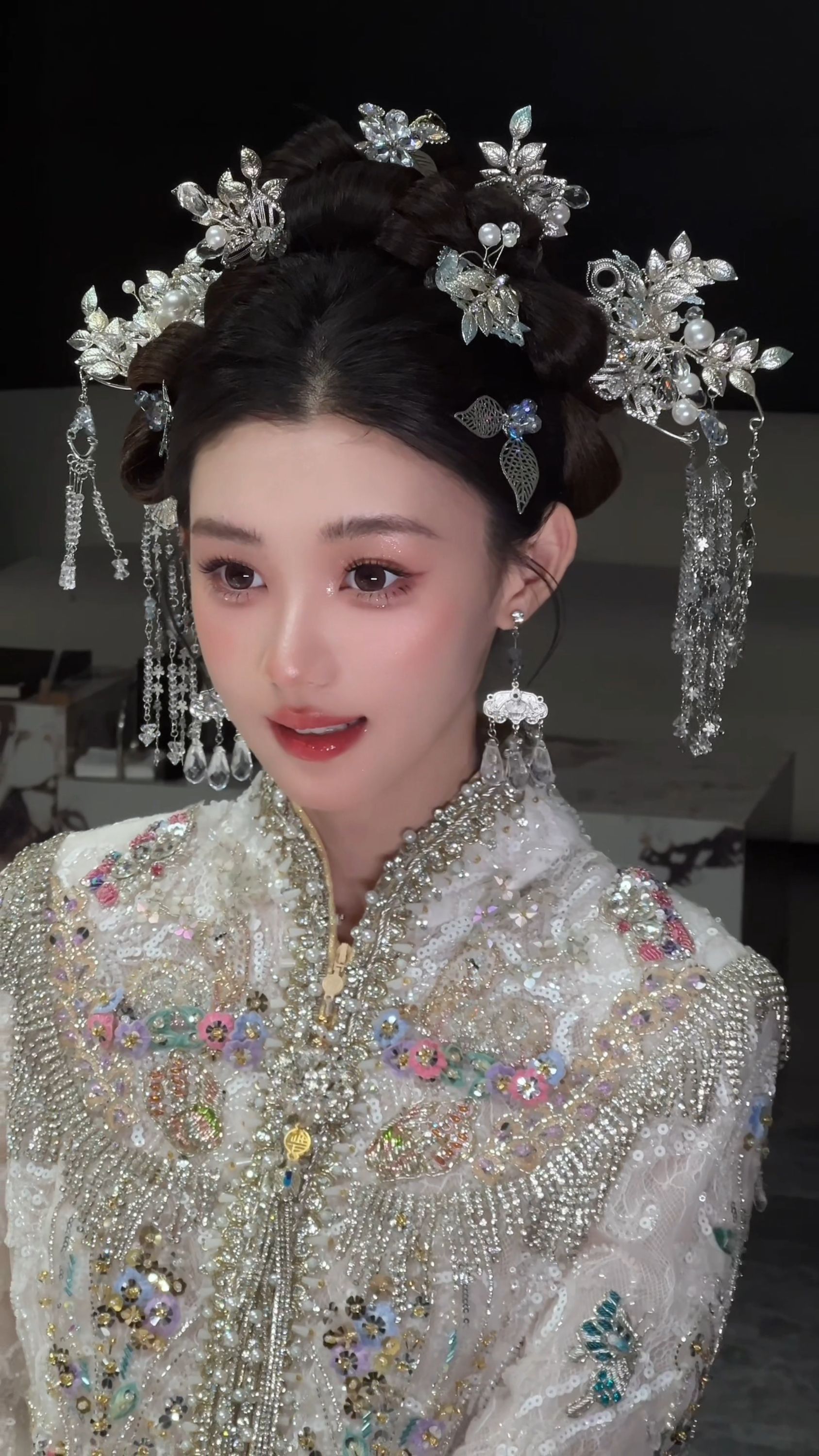 新中式银色系新娘头饰实用百搭古风头饰025