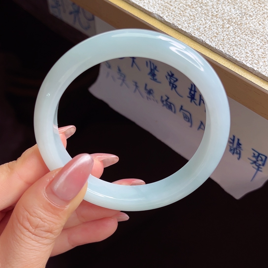 翡翠未镶嵌手镯手镯