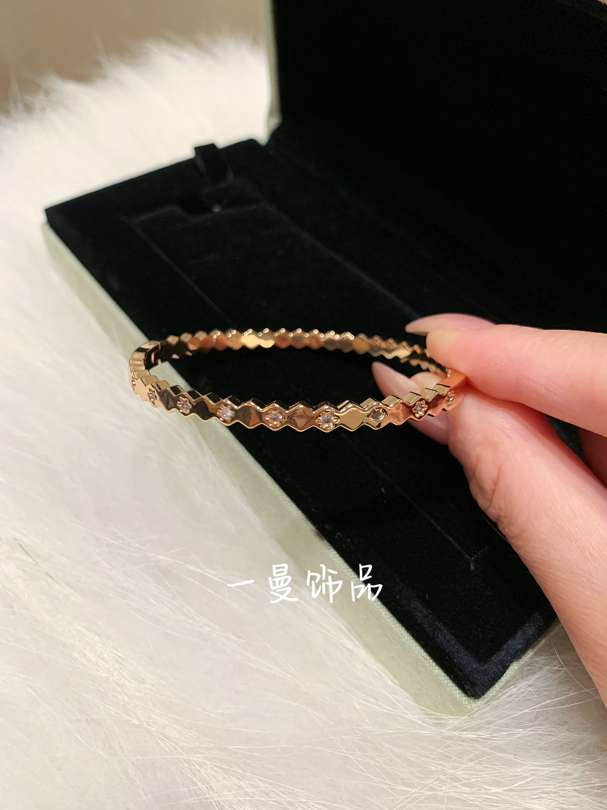 铜合金合成锆石手镯 重工玫瑰金蜂巢手镯MZ4469
