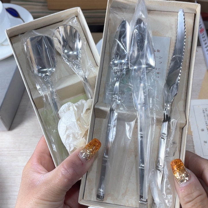 玛****呦新亿阁中古商品无售后