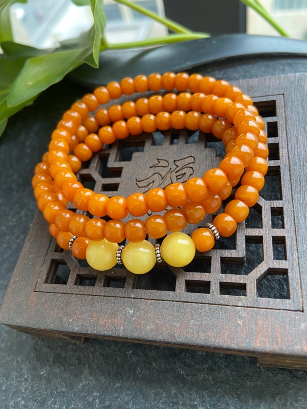 天然俄罗斯老蜜蜡型珠精美设计手串三圈