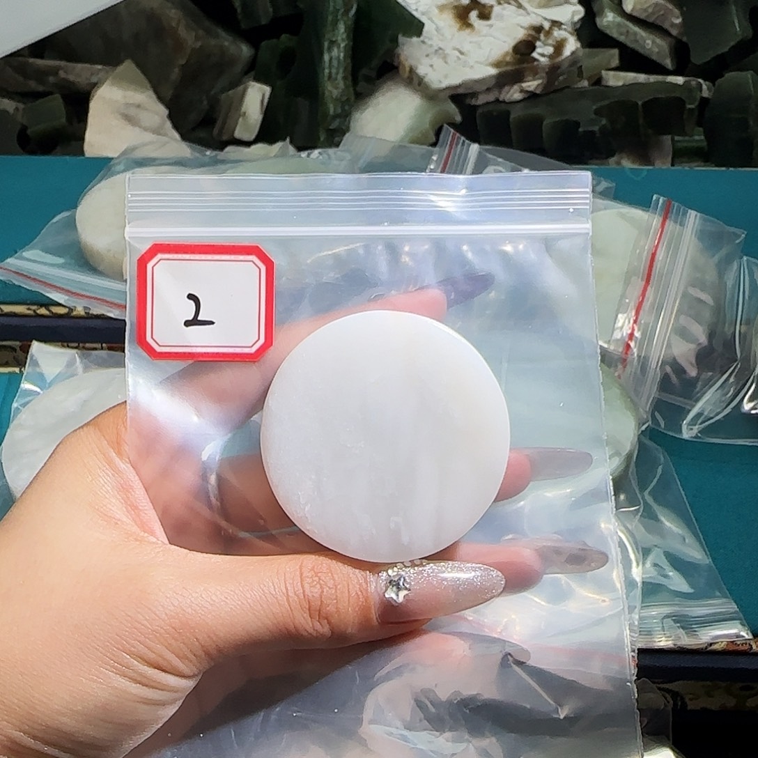 和田玉未镶嵌珠宝半成品