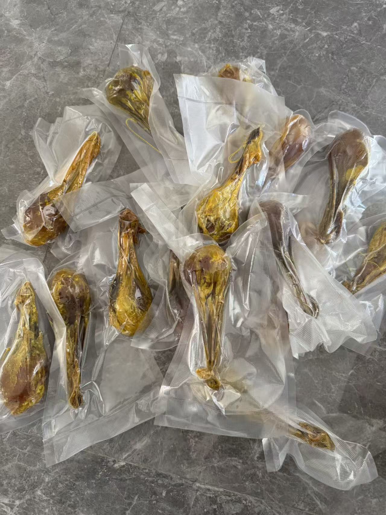 云南特产~~鸭腿胆胆工艺品小零食开袋即食