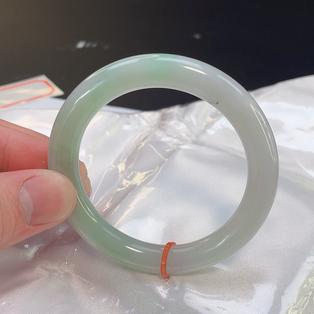 翡翠手镯未镶嵌122缅甸天然翡翠A货