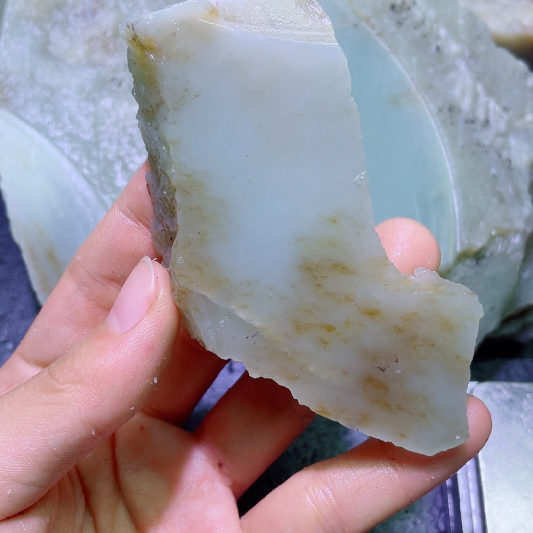 和田玉未镶嵌珠宝半成品