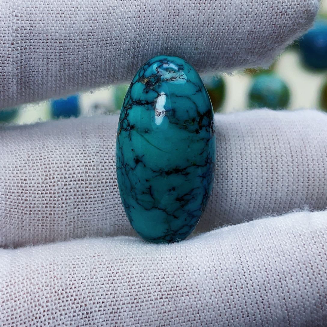 未镶嵌绿松石颈饰