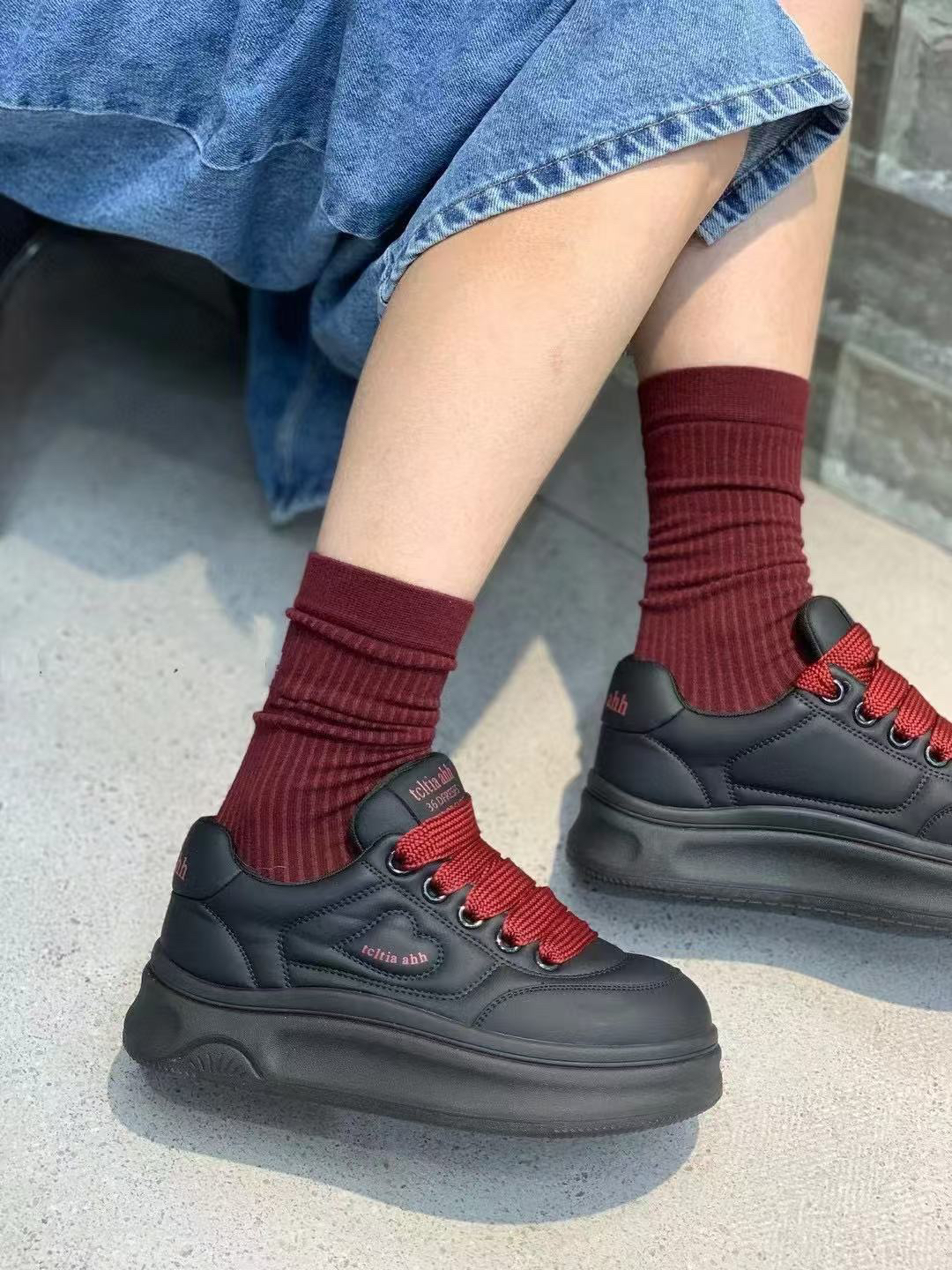 820-5冬季新款时尚板鞋俩个颜色鞋带