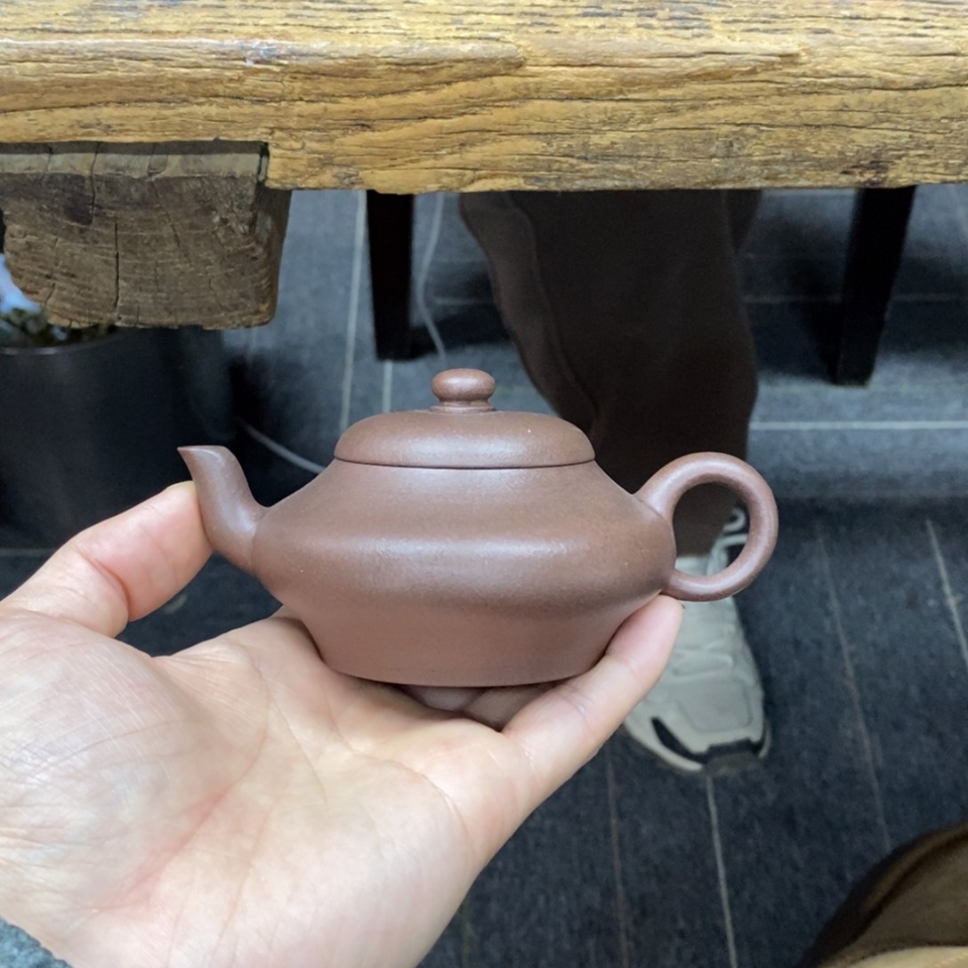 紫砂茶壶拼**畏140毫升紫泥宫灯