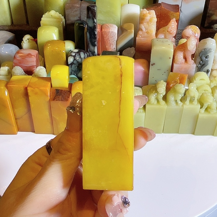 青田石老矿菜花黄