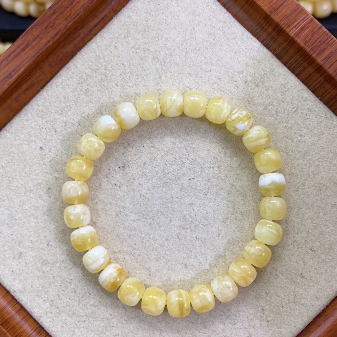 蜜蜡珠宝奇石未镶嵌8.1mm