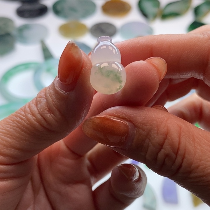 翡翠挂件未镶嵌天然翡翠