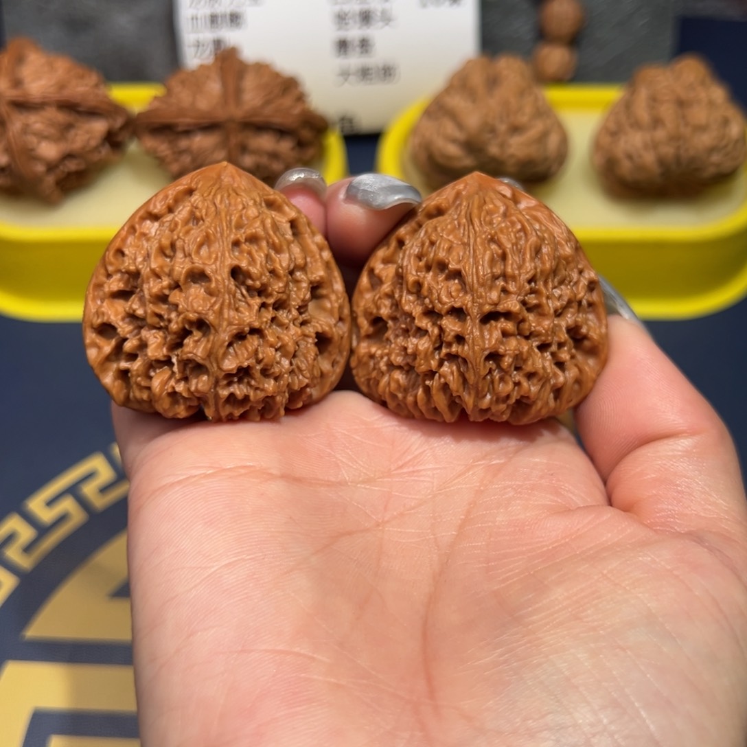 文玩核桃把件三角疆41