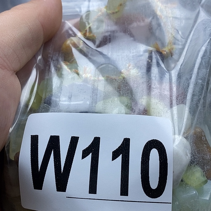 蛇纹石玉未镶嵌鱼缸的
