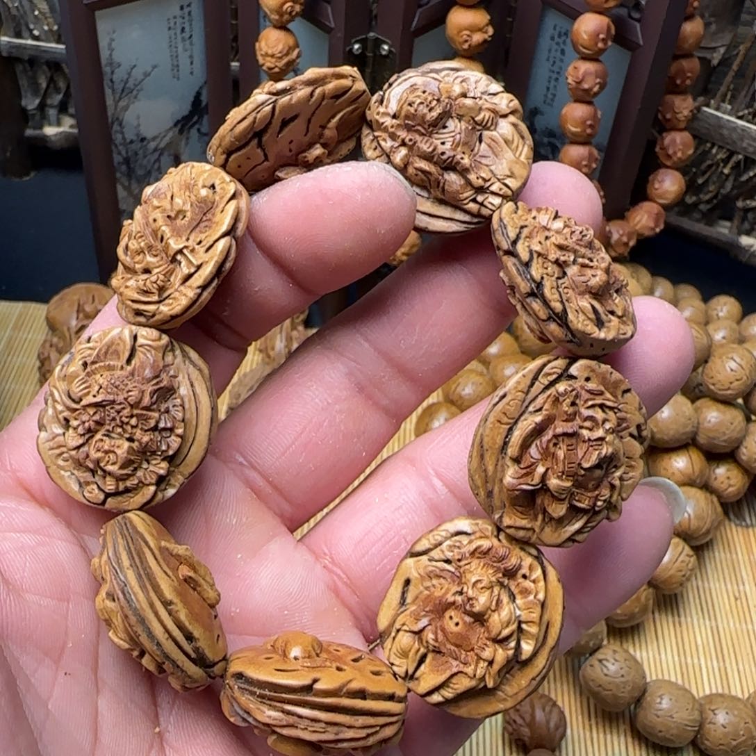 孤品福利特价微瑕大桃核雕刻八仙手串一物一图