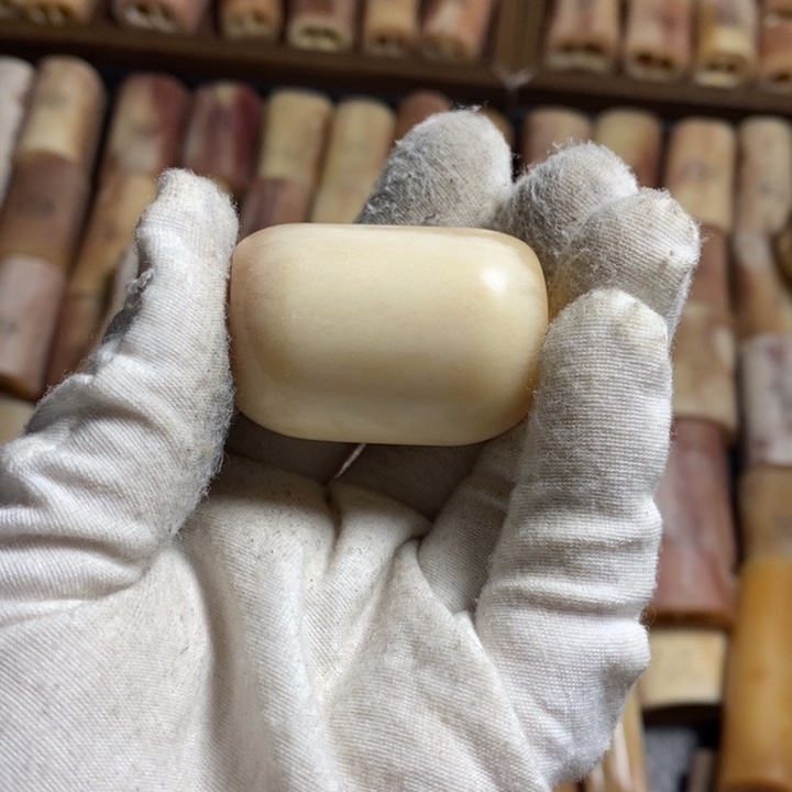 ****豆大叶紫檀（黑酸枝木类）