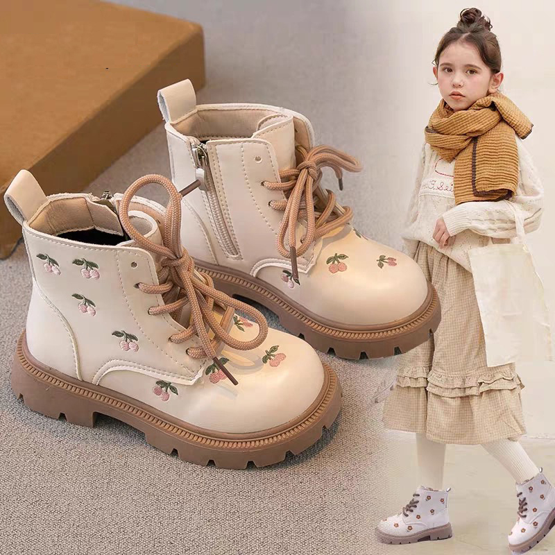 儿童马丁靴2025年秋冬新款单靴绣花女童公主靴女宝宝小女孩短靴