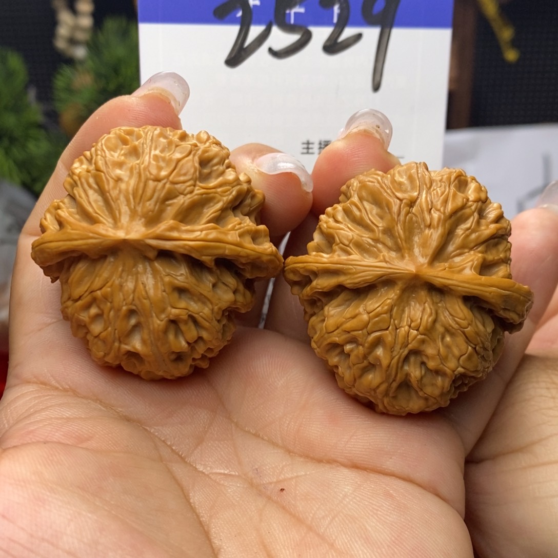 文玩核桃吊坠苹果园。边42。 丹