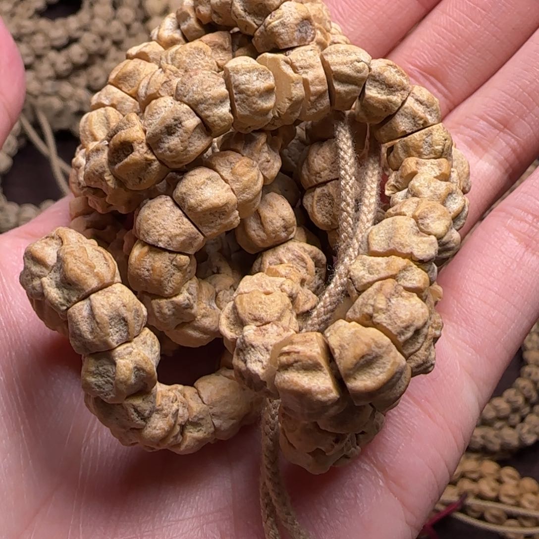 柏香籽/百香籽吊坠?***哈