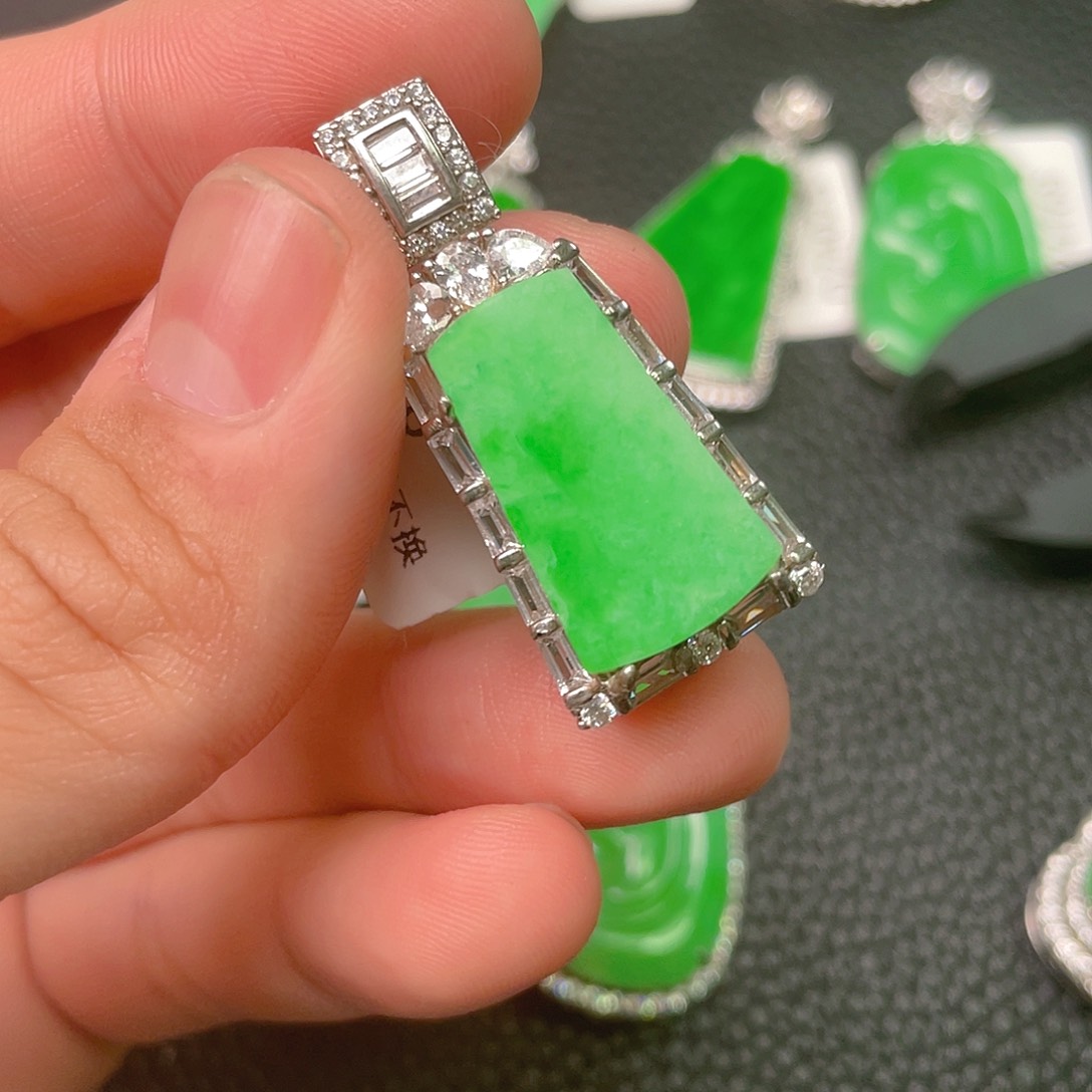 【闪购商品】翡翠吊坠(不含链)银S925镶嵌