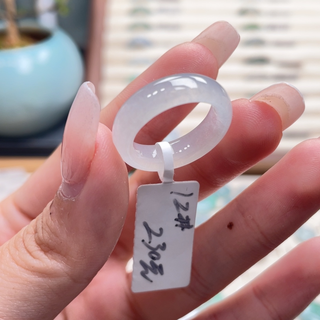 翡翠未镶嵌戒圈a28港圈12白月光与朱砂痣