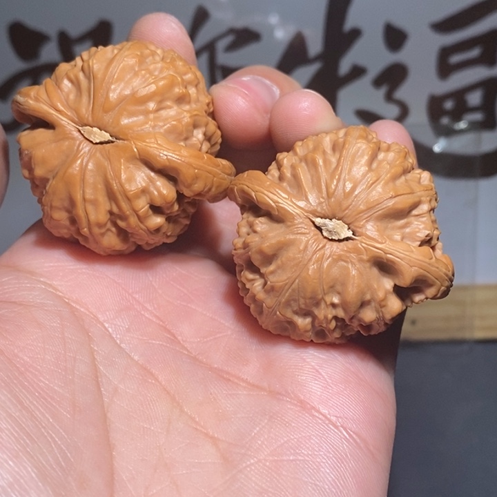 ****班吊坠桃核瑕疵太深啦都可以