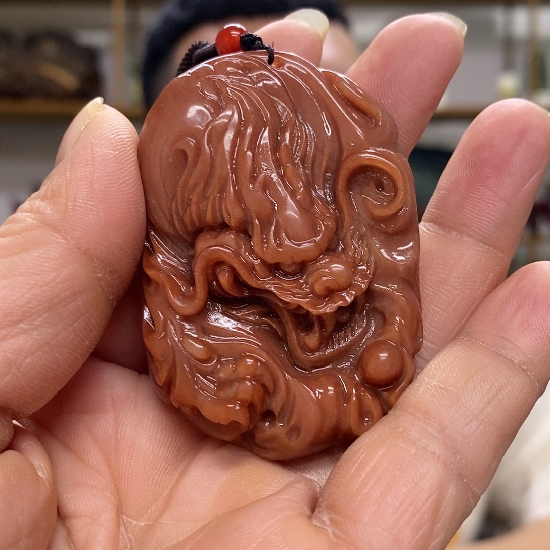 蛇纹石玉小件龙未镶嵌