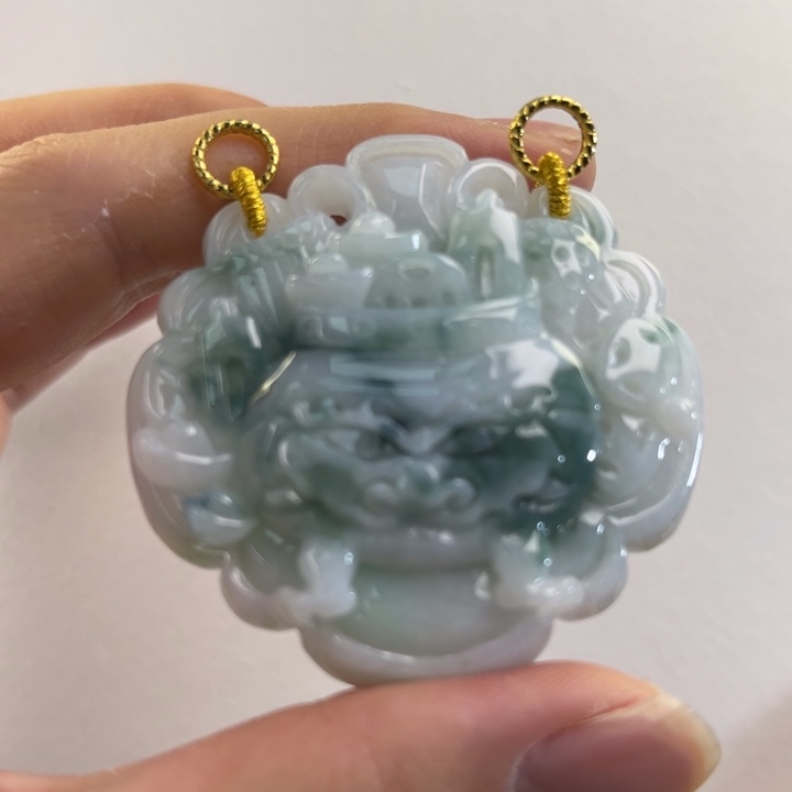 翡翠吊坠(赠链)未镶嵌代编织